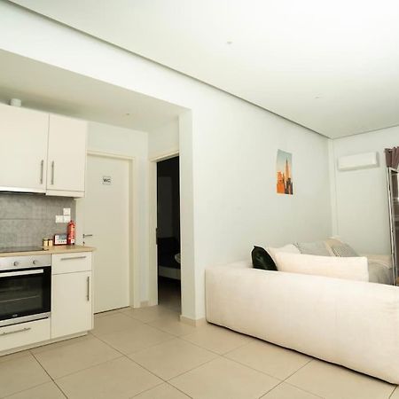Homey Renovated 1 Bedroom Apartment In Kesariani Athen Eksteriør bilde