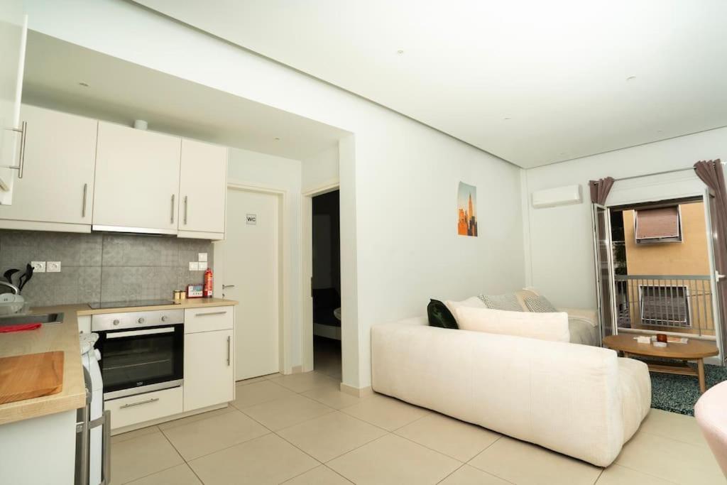 Homey Renovated 1 Bedroom Apartment In Kesariani Athen Eksteriør bilde