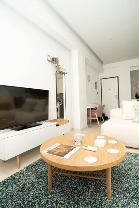 Homey Renovated 1 Bedroom Apartment In Kesariani Athen Eksteriør bilde