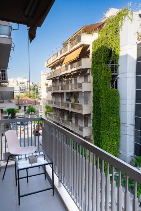 Homey Renovated 1 Bedroom Apartment In Kesariani Athen Eksteriør bilde